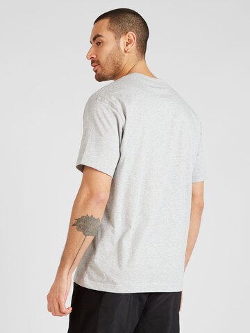 T-Shirt new balance en gris