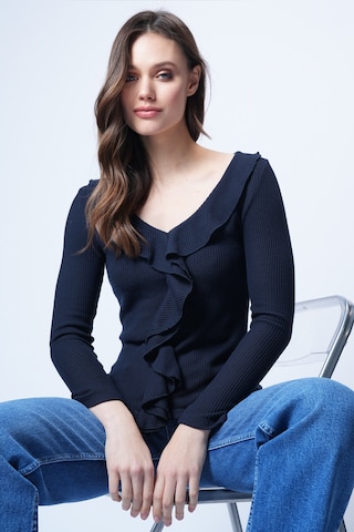 Tricou de la Trend Alaçatı Stili pe albastru: față