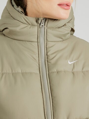 Giacca invernale 'CLSC' di Nike Sportswear in verde
