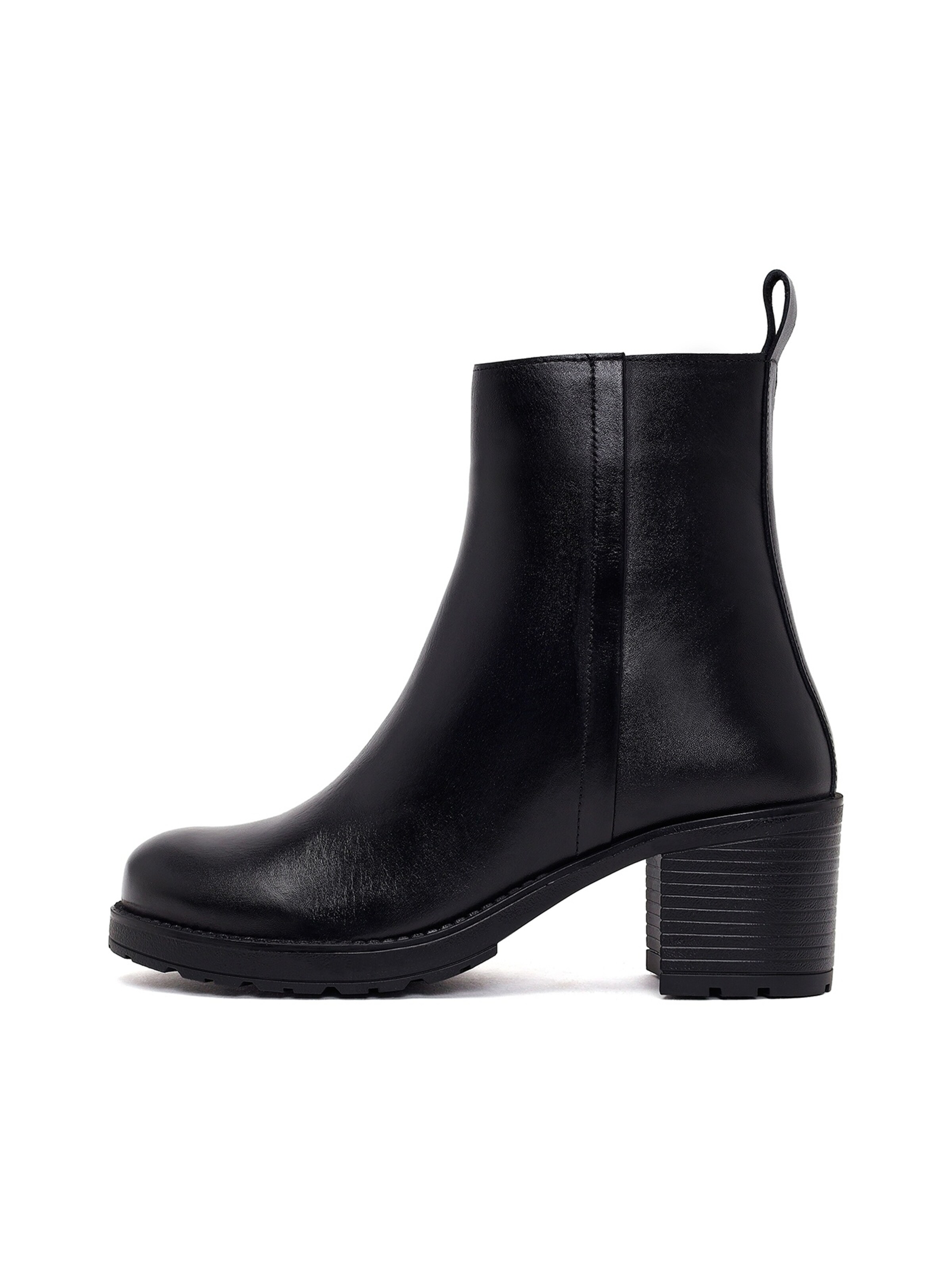 Ankle boots di Derimod in nero: frontale