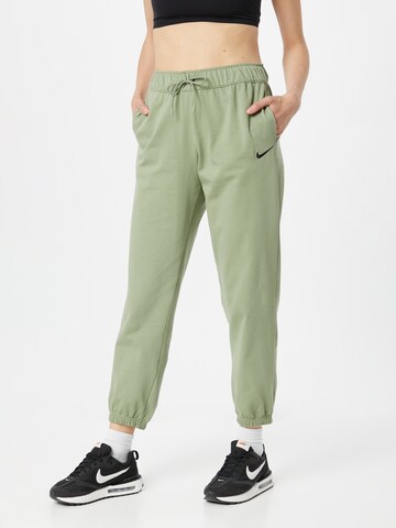 Effilé Pantalon Nike Sportswear en vert : devant