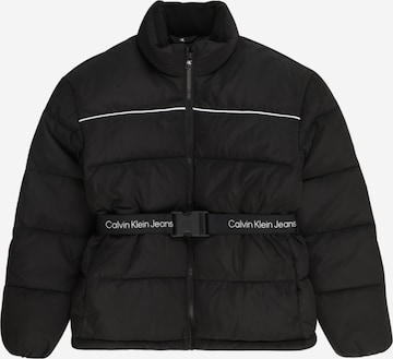 Calvin Klein Jeans - Chaqueta de entretiempo en negro: frente