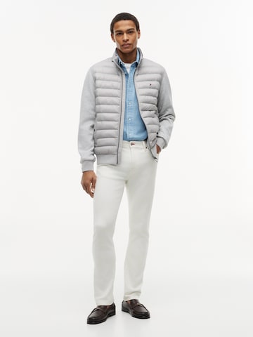 TOMMY HILFIGER Демисезонная куртка 'ESS' в Серый