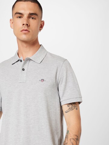 GANT - Camiseta en gris