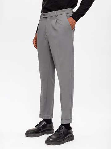 Regular Pantalon à pince Antioch en gris