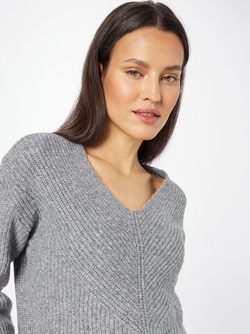 ONLY Sweater 'ALLIE' in Grey