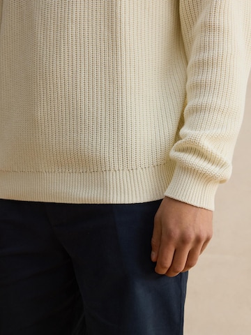 DAN FOX APPAREL Pulover 'Luca' | bela barva