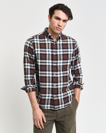GANT Regular Fit Hemd in Braun: Vorderseite