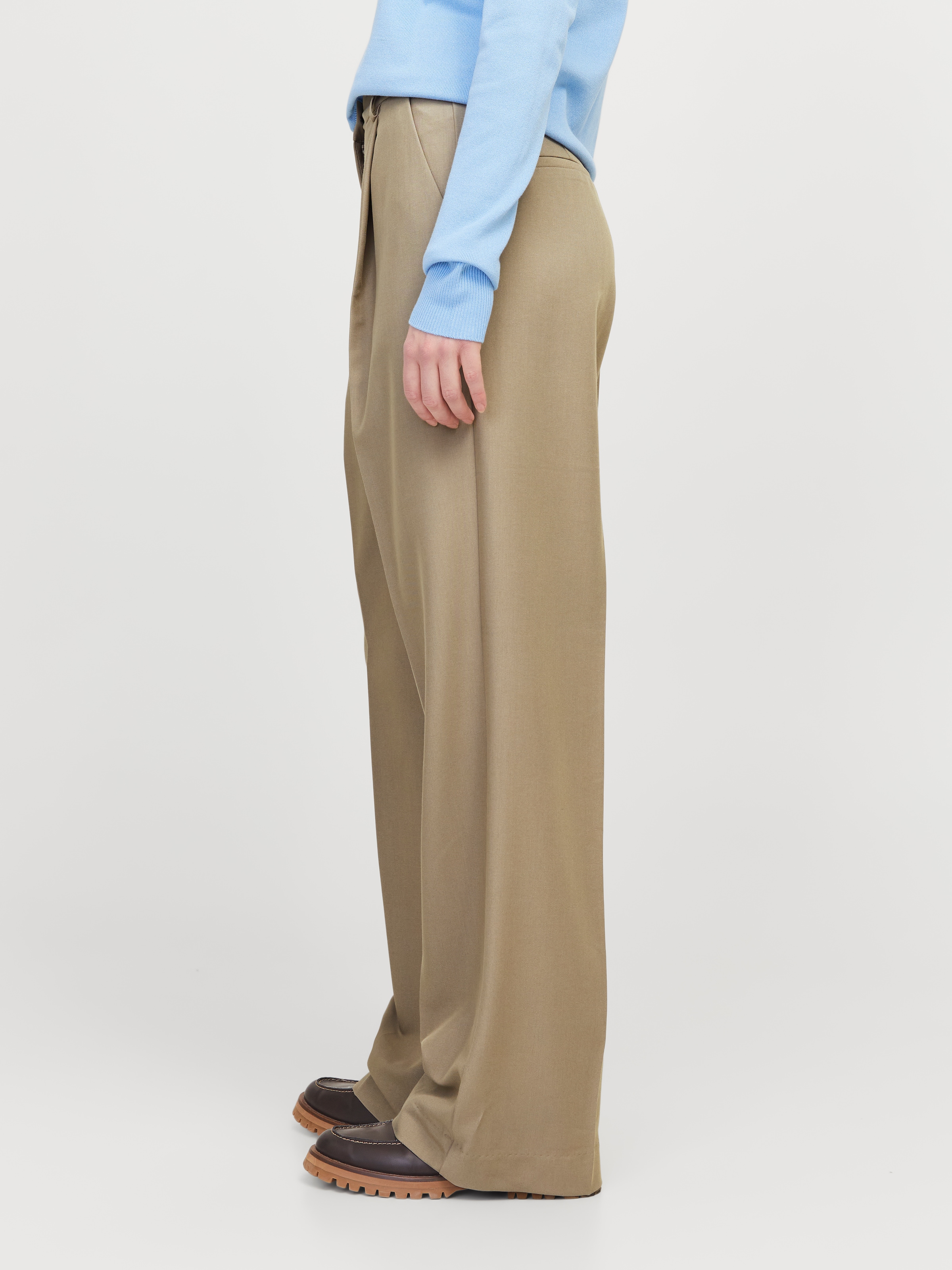 JJXX Wide leg Pleated Pants 'JXEllis' in Light Brown | ABOUT YOU