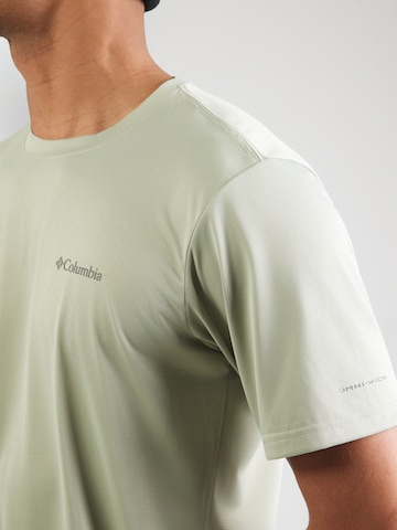 COLUMBIA Функционална тениска 'Hike' в зелено