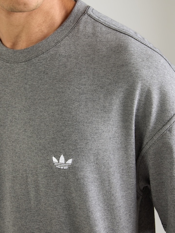 ADIDAS ORIGINALS Majica 'ESS' | siva barva