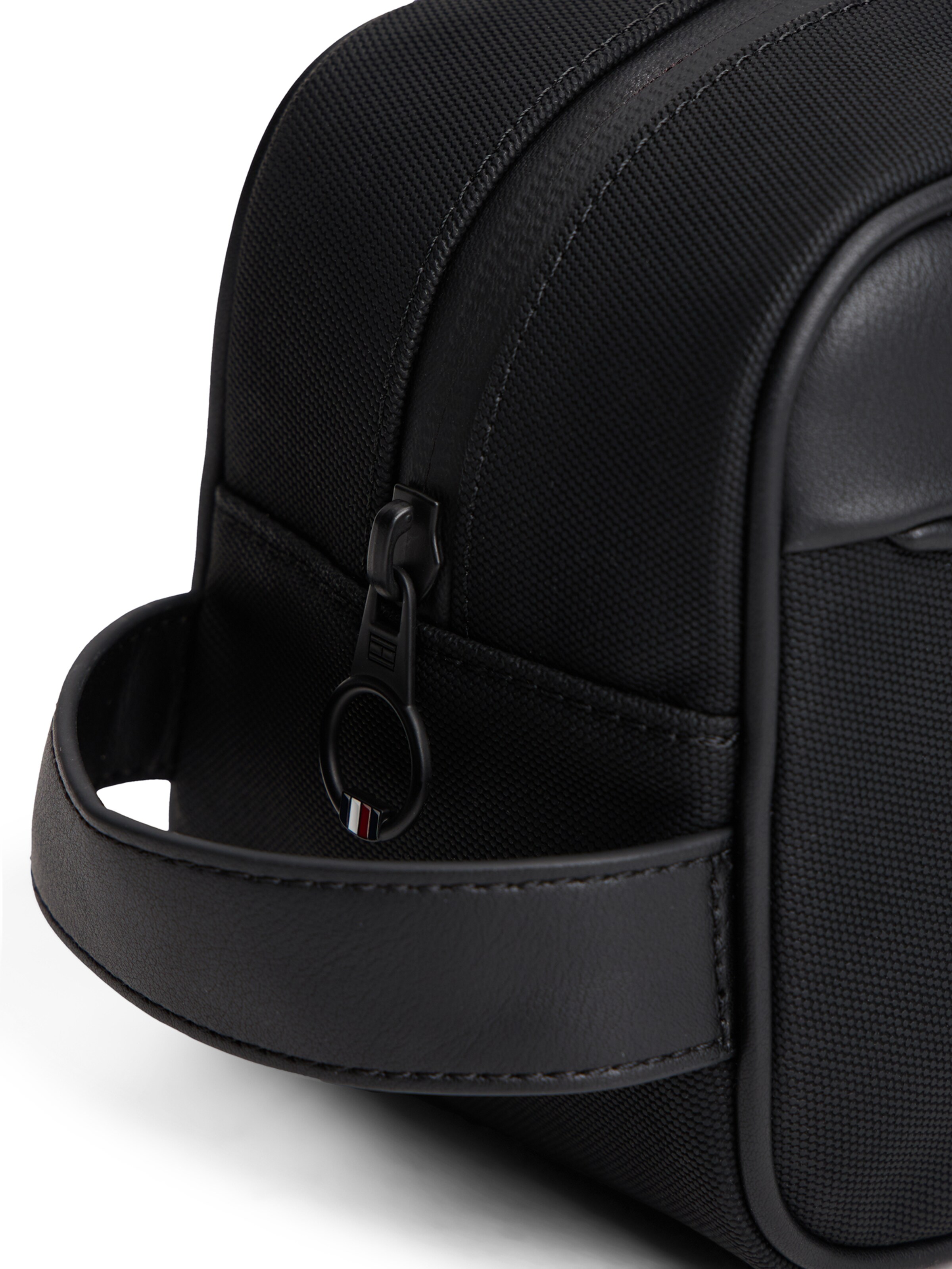 TOMMY HILFIGER Laundry bag in Black