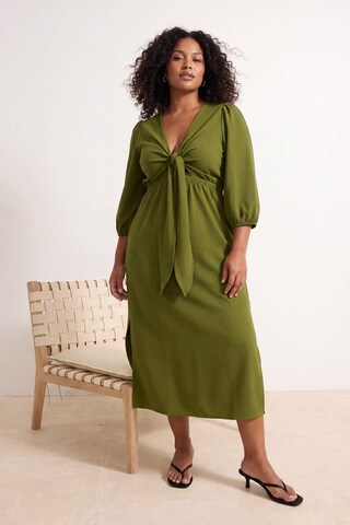 Robe Trendyol Curve en vert : devant
