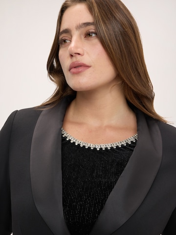 Fiorella Rubino Blazers in Zwart