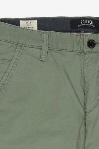 s.Oliver Shorts in 30 in Green