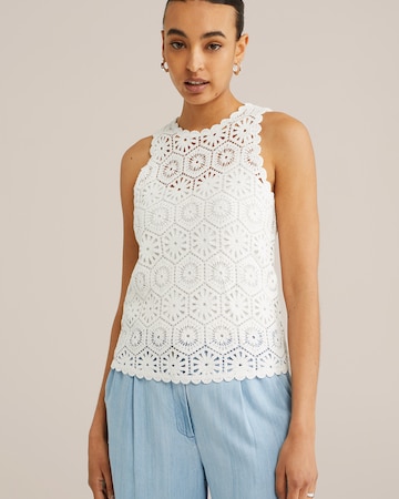 WE Fashion Knitted top in White: front