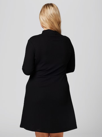 A LOT LESS - Vestido 'Nora' en negro