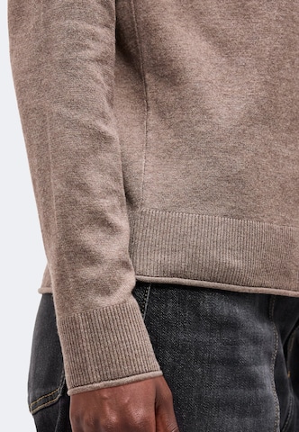 s.Oliver Sweater in Brown