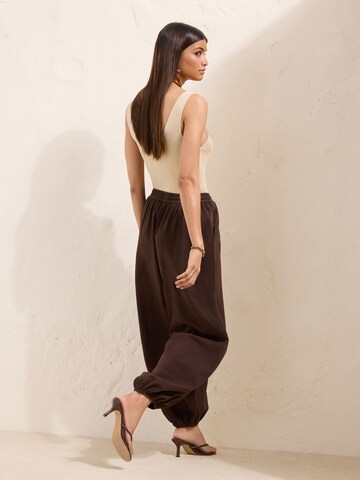 Barrel Pantalon Friends Like These en marron