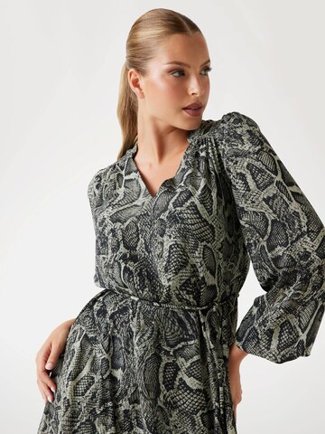 GUESS Kleid in Grün