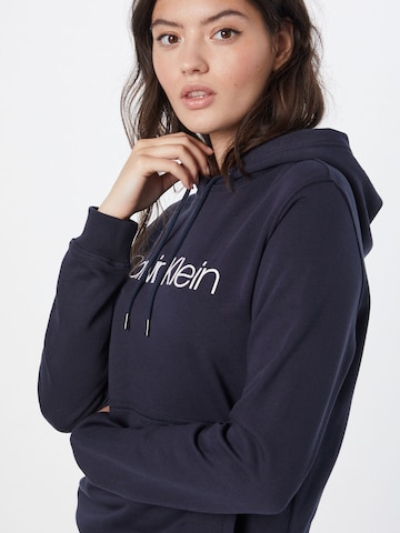 Calvin Klein Sweatshirt in Blauw