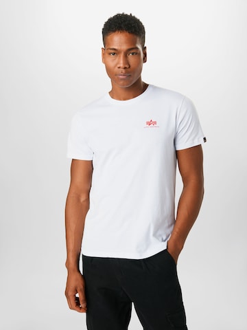 T-Shirt ALPHA INDUSTRIES en blanc : devant