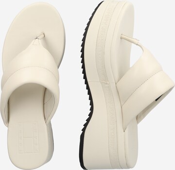 Tommy Jeans - Sandalias de dedo en beige