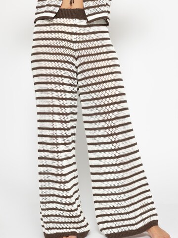 SASSYCLASSY Loose fit Trousers in White
