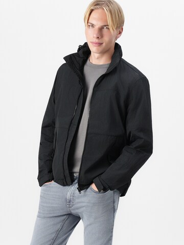 Veste mi-saison 'Stow Away' Lyle & Scott en noir