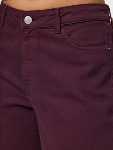 PIECES Barrel Jeans in Red