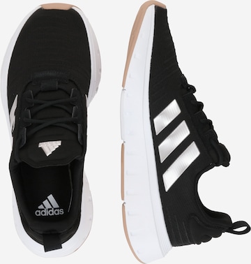 Sneaker bassa 'SWIFT RUN' di ADIDAS SPORTSWEAR in nero