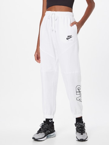 balts Nike Sportswear Pakapēniski sašaurināts piegriezums Bikses 'Air': no priekšpuses
