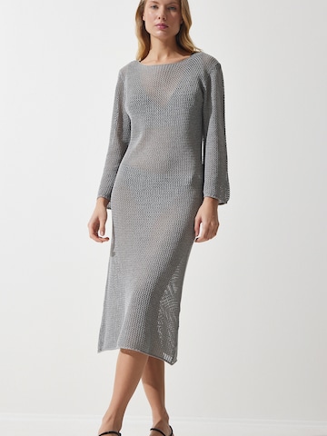 Robes en maille Happiness İstanbul en gris : devant