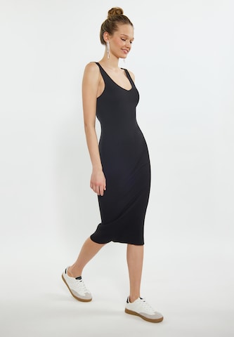 myMo at night Dress in Black