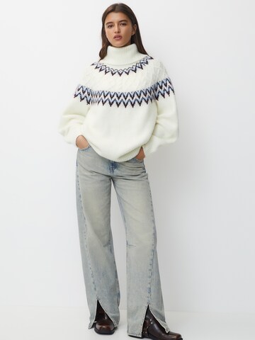 Pull&Bear Sweater in White