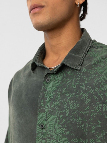 Comfort fit Camicia di Dandalo in verde