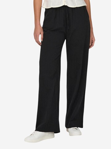 regular Pantaloni 'Onltizana Cotton Loose Wvn Noos 15319090' di ONLY in nero
