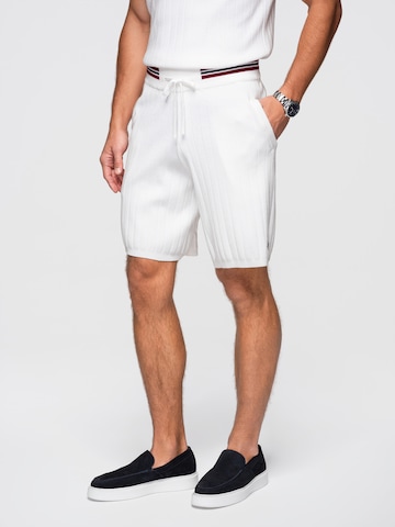 Ombre Regular Chino in Wit