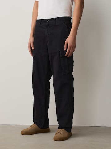 Loosefit Pantalon cargo Next en noir : devant