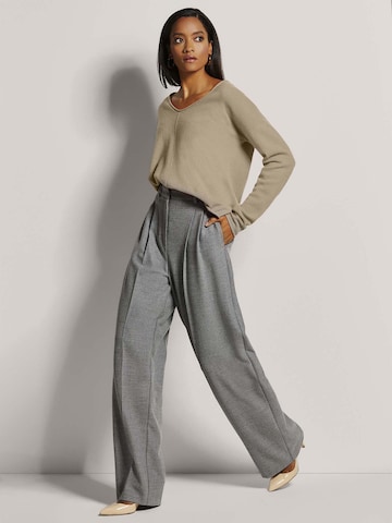 MADELEINE Loosefit Hose in Grau