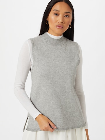 MOSS COPENHAGEN Sweater in Grey: front