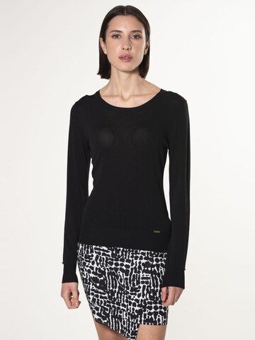 Pullover di Influencer in nero: frontale