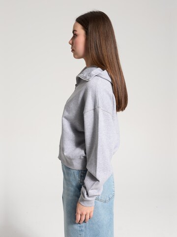 NOWIHT Sweatvest 'Chiara' in Grijs
