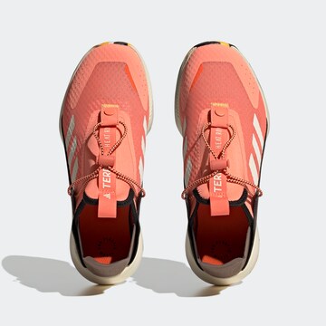 ADIDAS TERREX Lage schoen 'Voyager 21' in Oranje