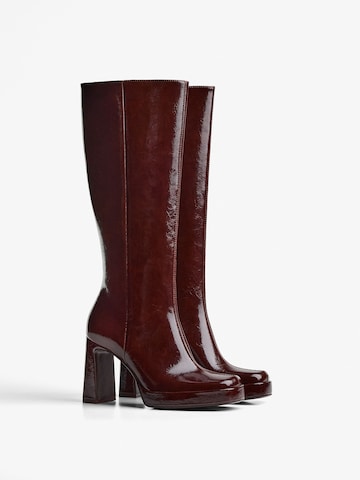 Bershka Stiefel in Rot