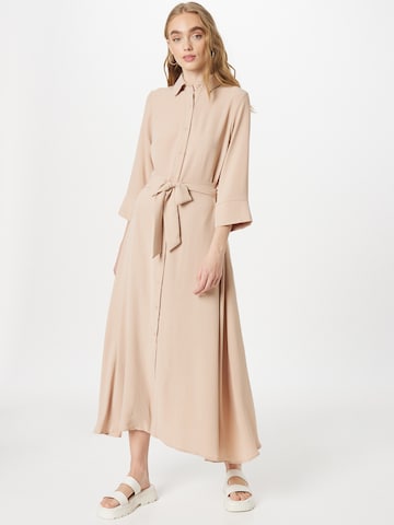 AX Paris - Vestido camisero en beige: frente