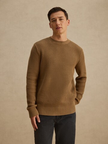 DAN FOX APPAREL Pullover 'Justus' in Braun: predná strana