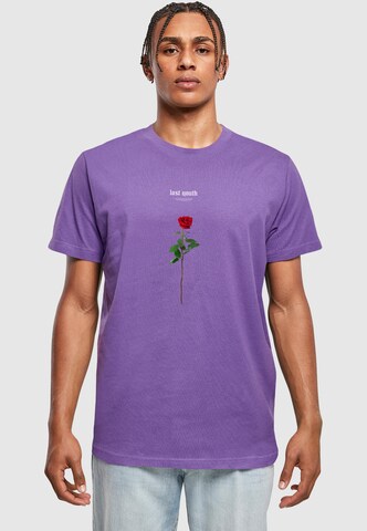 T-Shirt 'Lost Youth Rose' Mister Tee en violet : devant