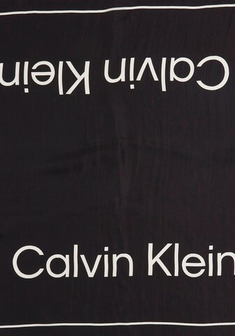 Calvin Klein Šatka - Čierna