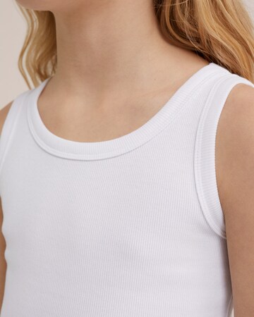 WE Fashion Top in White